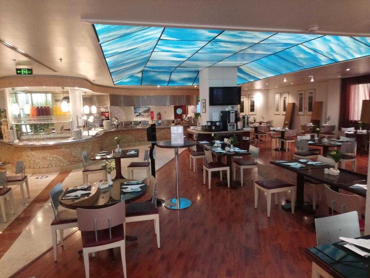 Holiday Inn Olaya By Ihg Riyadh Bagian luar foto