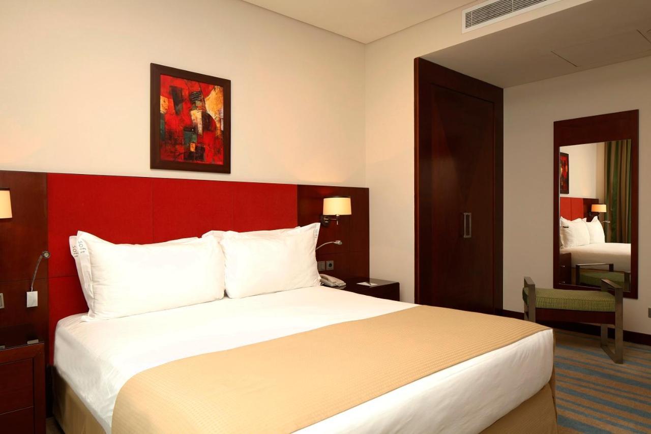 Holiday Inn Olaya By Ihg Riyadh Bagian luar foto