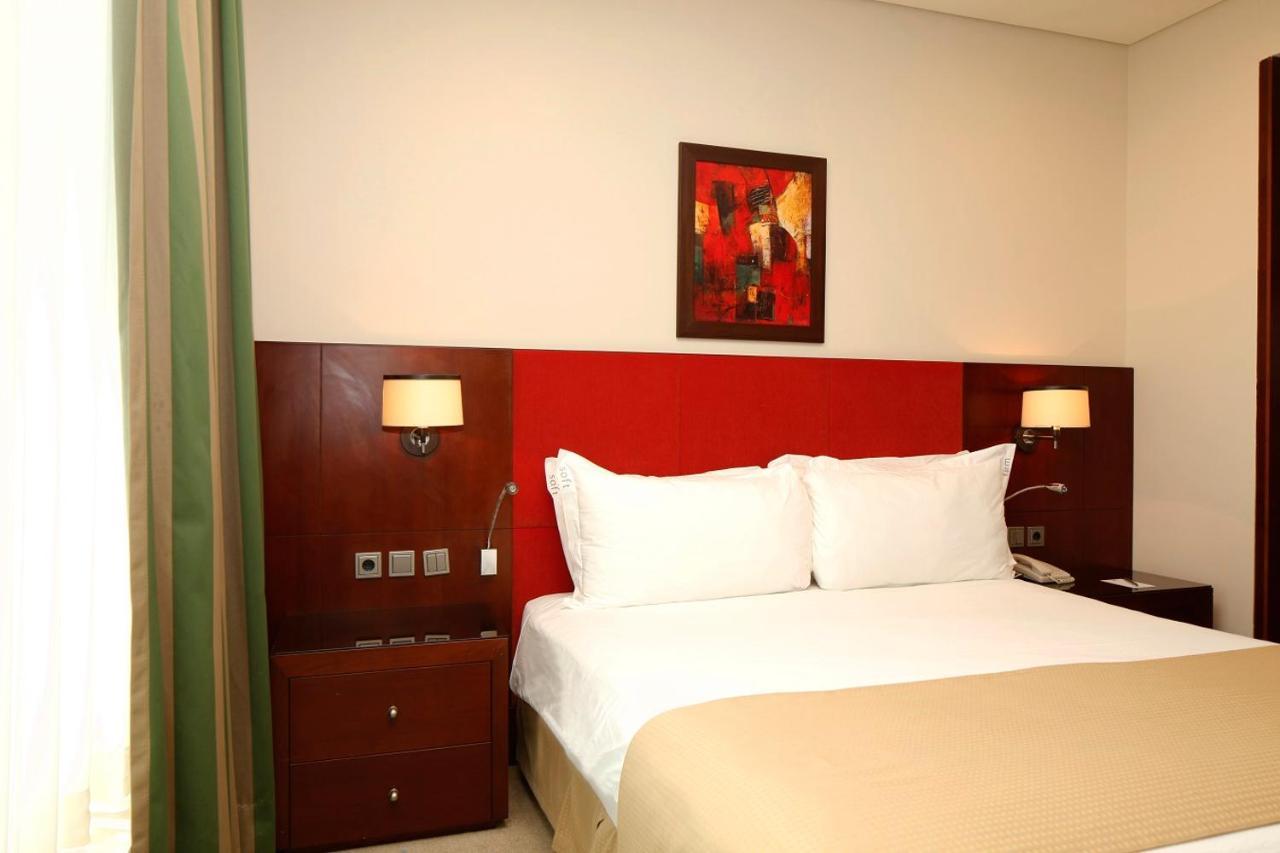 Holiday Inn Olaya By Ihg Riyadh Bagian luar foto