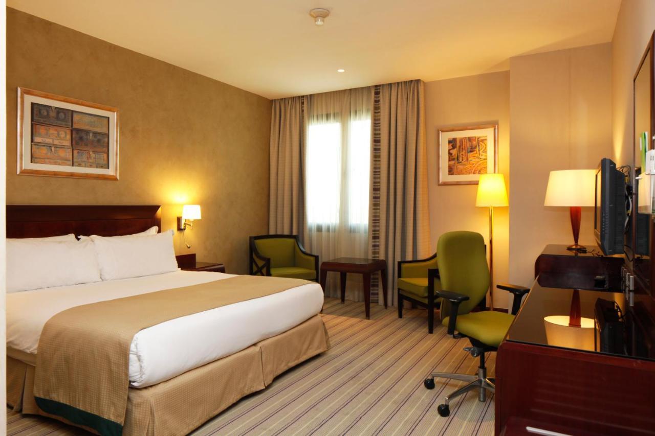 Holiday Inn Olaya By Ihg Riyadh Bagian luar foto