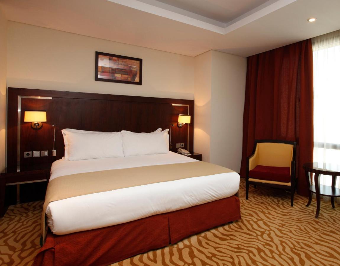 Holiday Inn Olaya By Ihg Riyadh Bagian luar foto