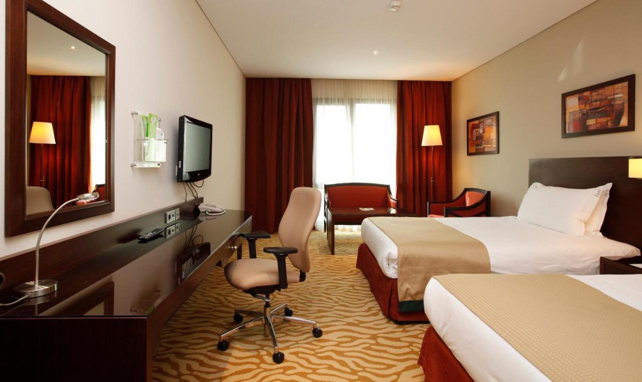 Holiday Inn Olaya By Ihg Riyadh Bagian luar foto