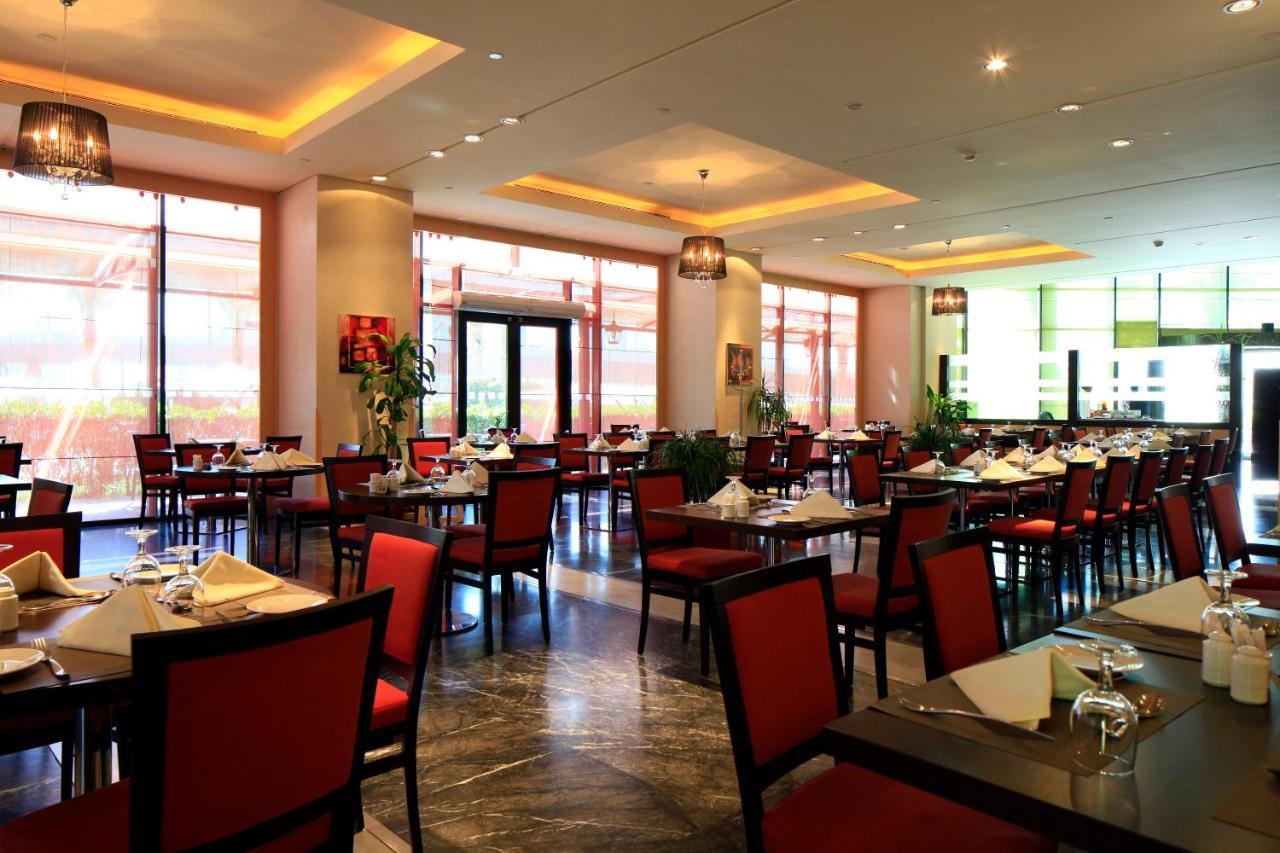 Holiday Inn Olaya By Ihg Riyadh Bagian luar foto